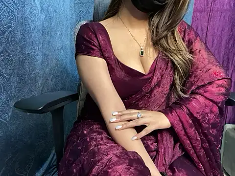 YoursSuku online show from October 12, 2025, 8:10 pm