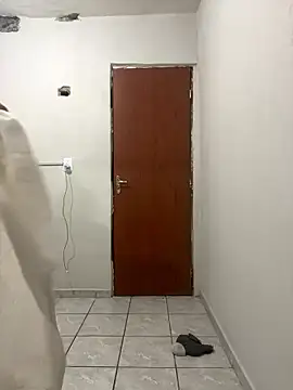 Snapshot of Katianesantos chatting on January 14, 2026, 11:19 pm Katianesantos online show from January 14, 2026, 11:19 pm