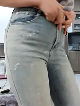 Snapshot of susu_baby chatting on March 17, 2026, 1:47 pm susu baby online show from March 17, 2026, 1:47 pm