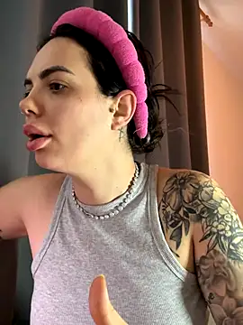 -RAHELA- online show from October 15, 2025, 7:38 am