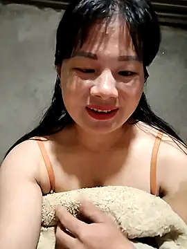 kute-00 online show from November 2, 2025, 3:22 am