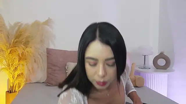 NicolleSteel online show from March 8, 2026, 1:47 pm