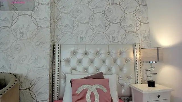 Snapshot of amara_rousse chatting on February 10, 2026, 11:31 am amara rousse online show from February 10, 2026, 11:31 am