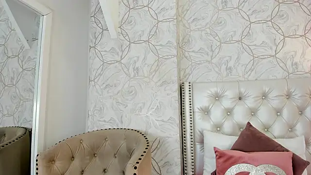 Snapshot of amara_rousse chatting on February 26, 2026, 11:21 am amara rousse online show from February 26, 2026, 11:21 am