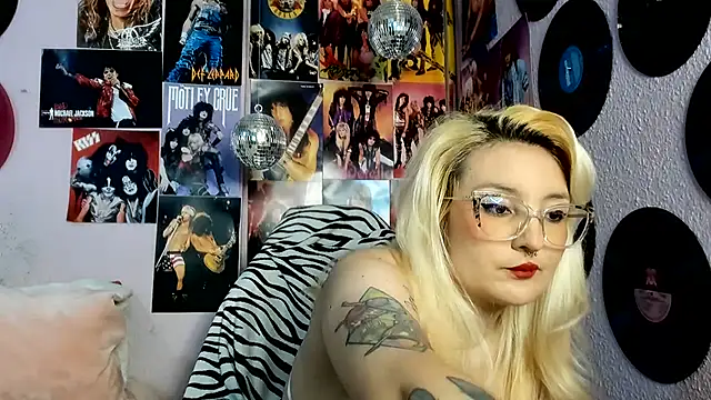 Avril Maria online show from July 8, 2026, 5:35 pm