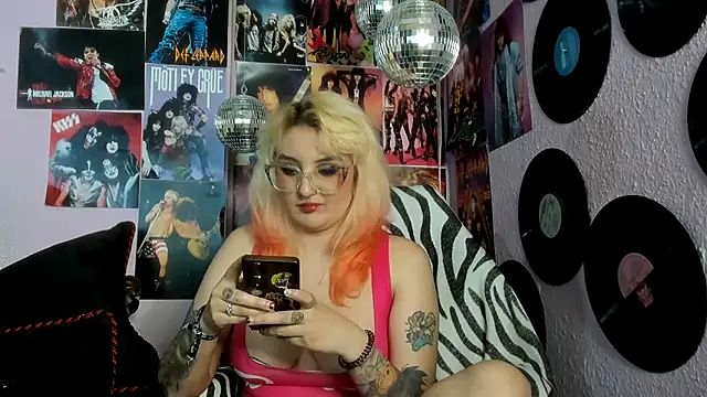 Avril Maria online show from March 21, 2026, 10:57 pm