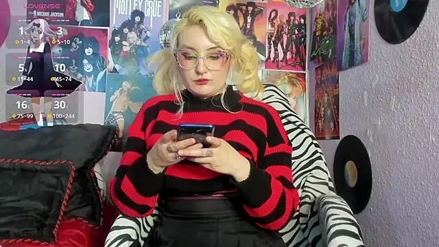 Avril Maria online show from October 10, 2025, 6:31 pm