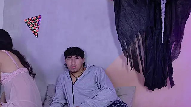 Laura and Kevin online show from November 7, 2025, 1:37 pm