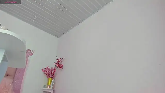 roxyswt online show from February 19, 2026, 3:36 am