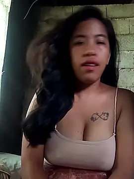 Snapshot of Yapsyxx chatting on February 9, 2026, 12:41 am Yapsyxx online show from February 9, 2026, 12:41 am