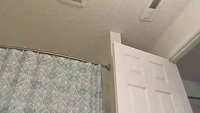 Snapshot of sexybigdick04 chatting on March 27, 2026, 9:27 pm sexybigdick04 online show from March 27, 2026, 9:27 pm