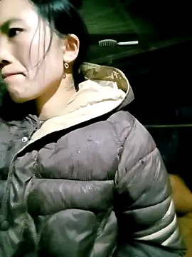 ngan-cute online show from February 19, 2026, 4:20 am