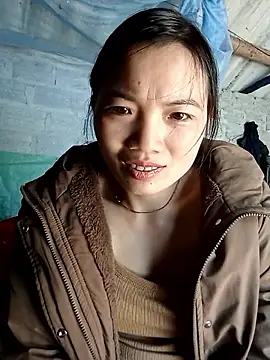 ngan-cute online show from November 30, 2025, 8:04 am