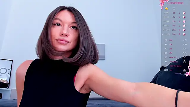 KellySmitS online show from March 14, 2026, 5:46 am