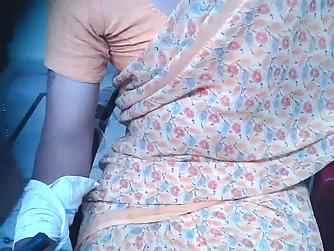 Snapshot of sakshi-44 chatting on February 21, 2026, 6:04 am sakshi-44 online show from February 21, 2026, 6:04 am