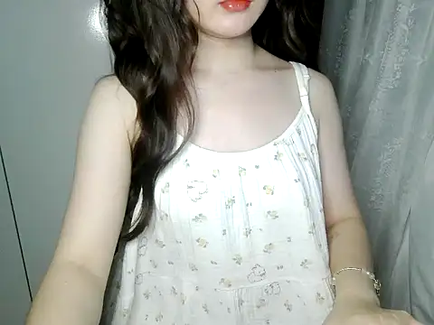 Annabelle-e online show from June 18, 2026, 6:46 pm
