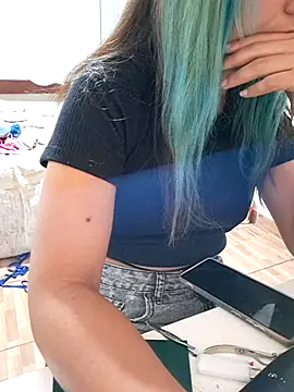 Snapshot of euahotmarii20 chatting on October 15, 2025, 11:18 am euahotmarii20 online show from October 15, 2025, 11:18 am