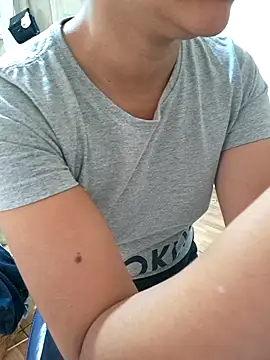 Snapshot of euahotmarii20 chatting on September 29, 2025, 4:34 pm euahotmarii20 online show from September 29, 2025, 4:34 pm