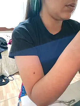 Snapshot of euahotmarii20 chatting on October 14, 2025, 11:14 pm euahotmarii20 online show from October 14, 2025, 11:14 pm