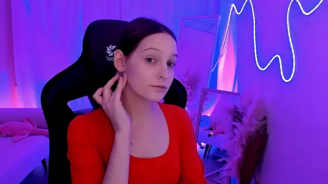 JenniferKiim online show from February 14, 2026, 8:36 am