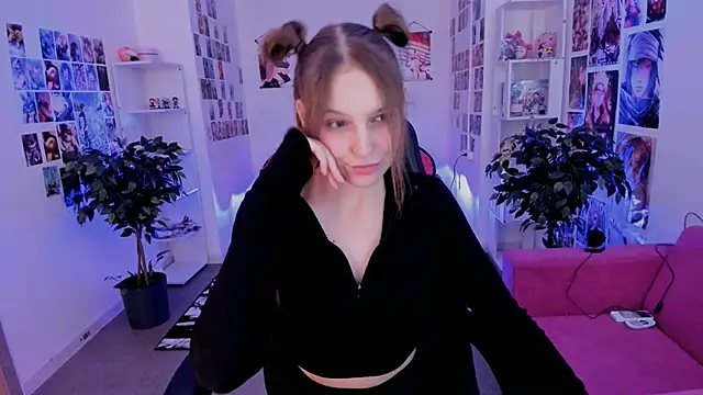 JenniferKiim online show from October 22, 2025, 8:14 am