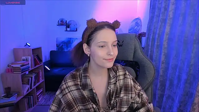 JenniferKiim online show from March 26, 2026, 2:32 am