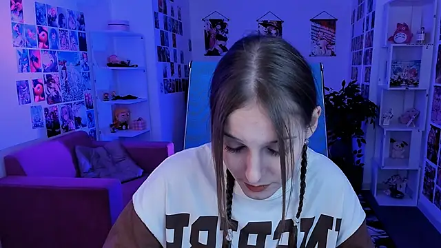 JenniferKiim online show from September 21, 2025, 12:10 pm