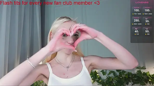 NyxBlonde online show from January 9, 2026, 1:29 pm