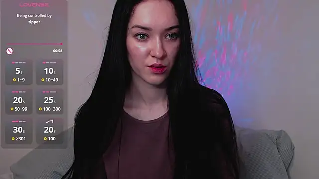 Veliora online show from October 1, 2025, 3:16 pm