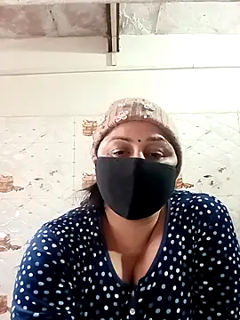 Rakhi sawant143 online show from December 17, 2025, 2:38 am