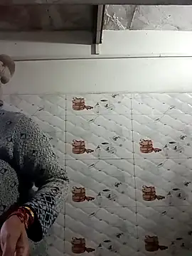 Rakhi sawant143 online show from December 20, 2025, 2:14 am