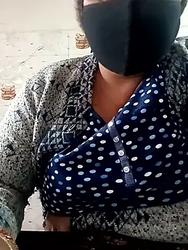 Rakhi sawant143 online show from January 18, 2026, 3:32 am