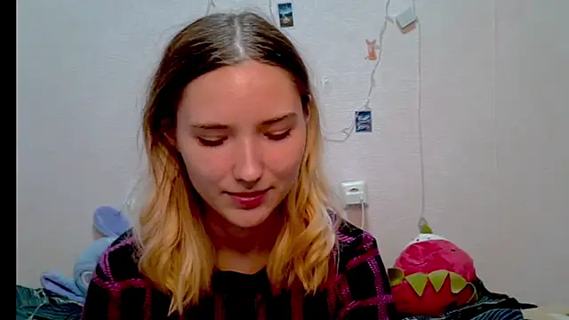  kikiclark   online show from October 4, 2025, 9:05 pm