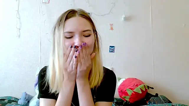  kikiclark   online show from September 19, 2025, 9:13 am