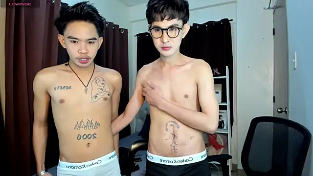 xxxhugecocktwinkxxx online show from October 4, 2025, 5:47 pm