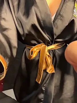 Juanita-Diaz online show from November 9, 2025, 8:24 pm