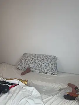 Steffi Snowbunny online show from November 3, 2025, 6:33 pm