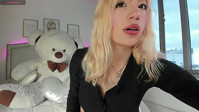 Mayajhons online show from October 9, 2025, 11:33 am