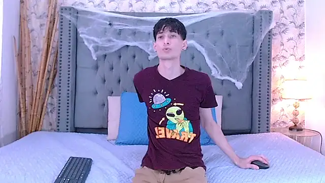 Luke Carter online show from October 13, 2025, 1:12 pm