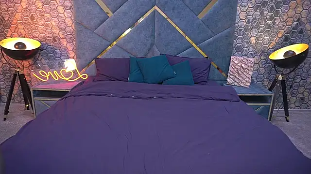 KamillaVibes online show from September 26, 2025, 2:24 pm