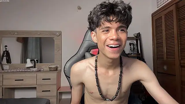 OopsAgain  online show from June 3, 2026, 8:24 pm