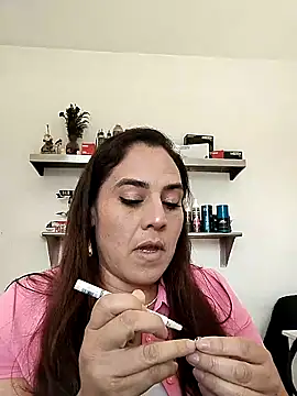 denissebombon online show from February 4, 2026, 6:25 pm