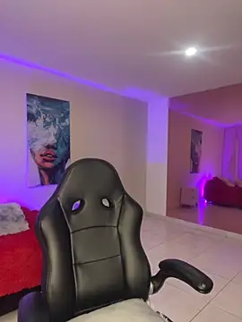 Snapshot of eliza_eup chatting on September 18, 2025, 11:46 am eliza eup online show from September 18, 2025, 11:46 am