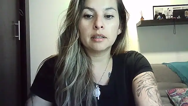 Snapshot of Valery__Rouse_ chatting on June 19, 2026, 4:07 am Valery Rouse online show from June 19, 2026, 4:07 am