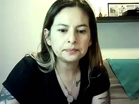 Snapshot of Valery__Rouse_ chatting on July 9, 2026, 12:04 pm Valery Rouse online show from July 9, 2026, 12:04 pm