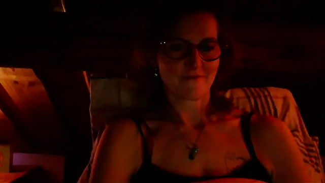 Valinella online show from March 3, 2026, 9:44 pm