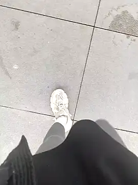 shaoshao-7758 online show from November 8, 2025, 3:43 am