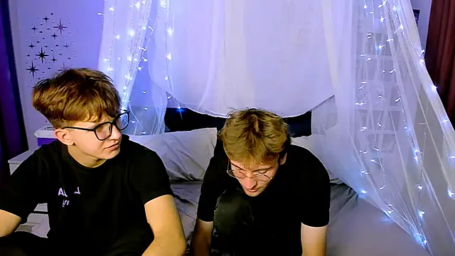 travis wolf  online show from October 19, 2025, 7:16 pm