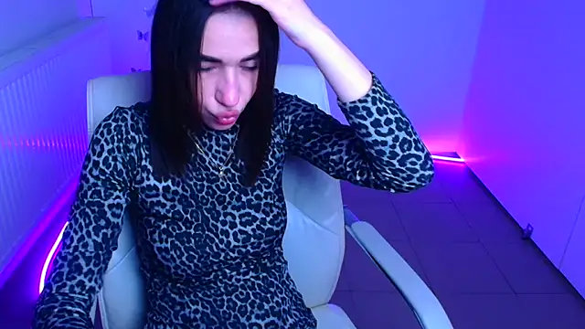 Snapshot of Bella_Night4 chatting on September 23, 2025, 5:09 pm Bella Night4 online show from September 23, 2025, 5:09 pm