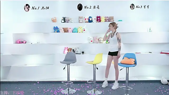 Snapshot of TY-One chatting on September 12, 2025, 9:03 pm TY-One online show from September 12, 2025, 9:03 pm